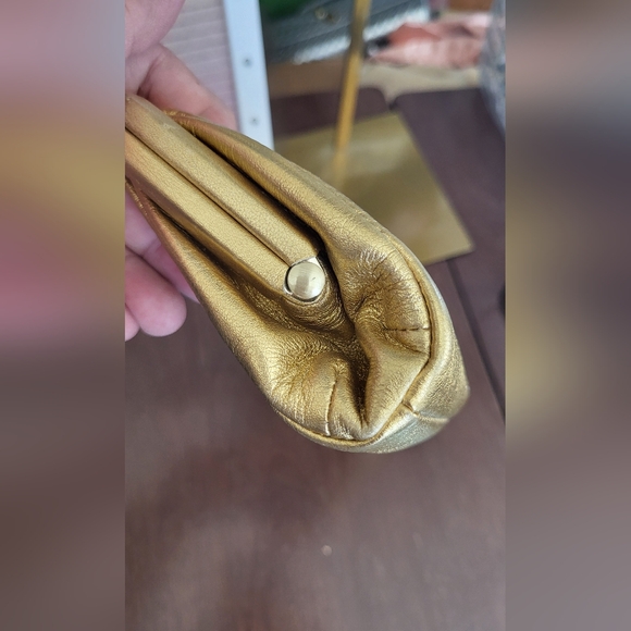 Vintage Coach Metallic Gold Kisslock Clutch Or Shoulder Bag